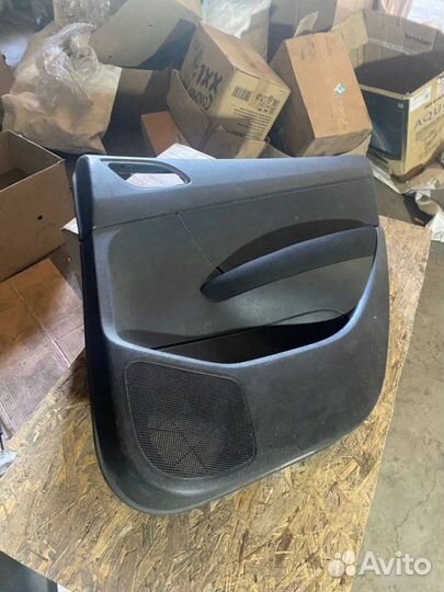 Обшивка задняя правая Peugeot 308