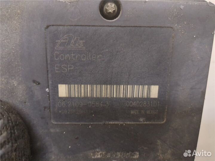 Блок абс, насос Nissan Armada, 2006