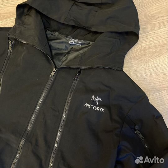 Ветровка arcteryx