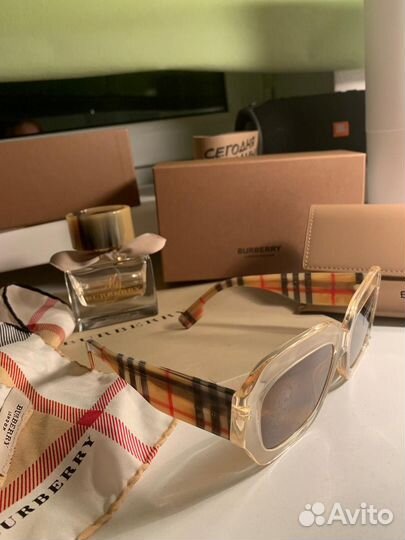 Солнцезащитные очки