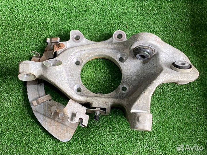 Кулак задний правый Mercedes-Benz E-Class W213