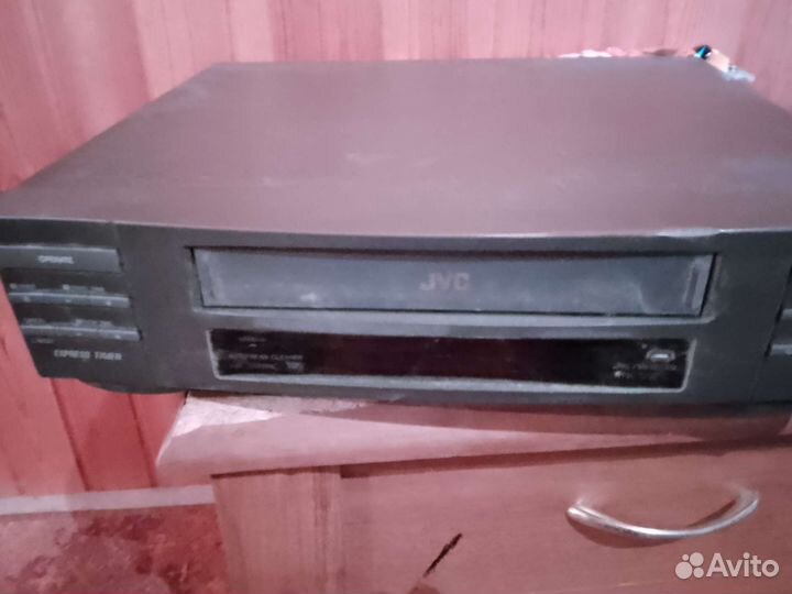 Видеомагнитофон