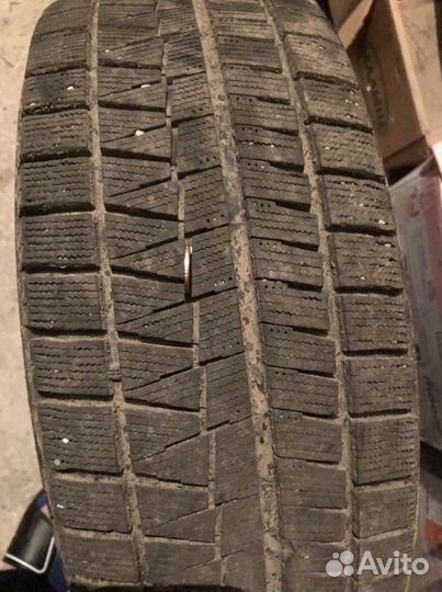 Bridgestone Blizzak Ice 205/55 R16