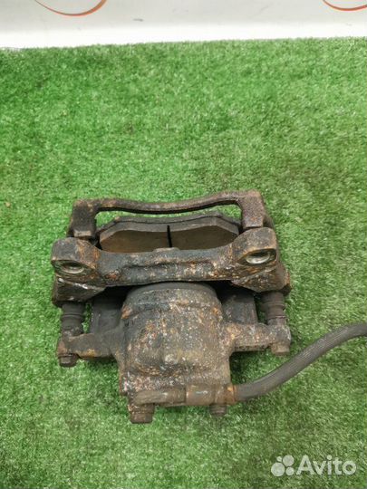 Суппорт тормозной передний левый Dodge Journey 2.4