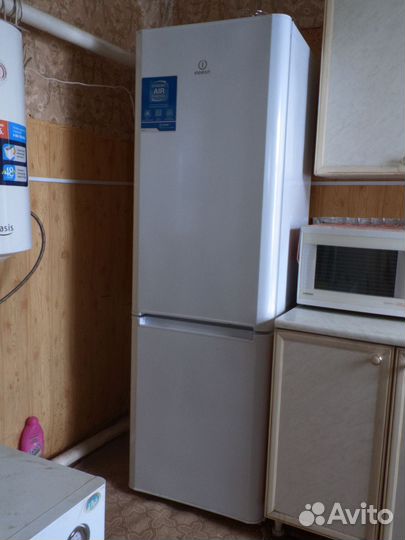 Холодильник бу Indesit BIA 18 NF