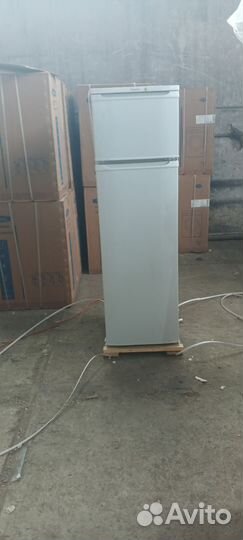 Бирюса 124. Холодильник