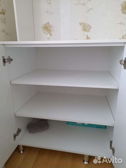 Детский шкаф и тумбочка