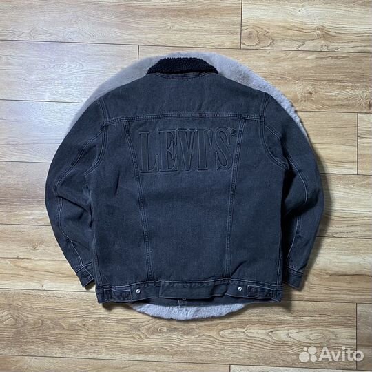 Новая джинсовая куртка Levis с мехом оригинал