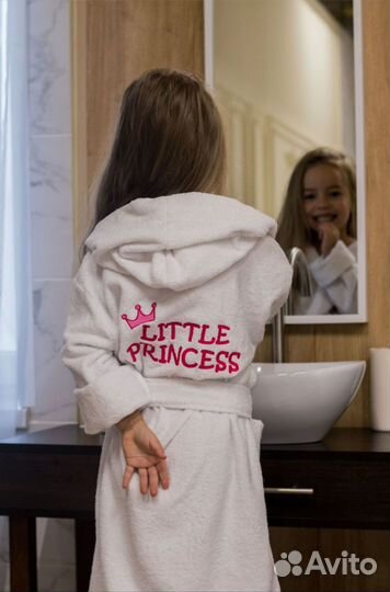 Халат с вышивкой