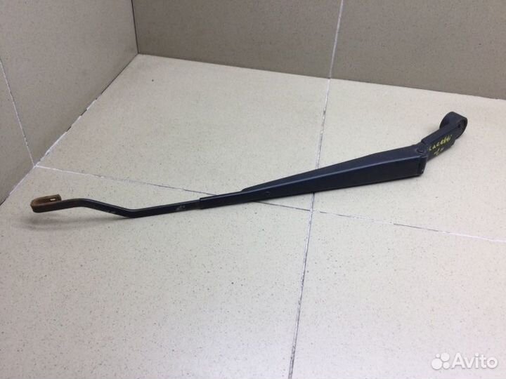 Поводок стеклоочистителя передний передний левый