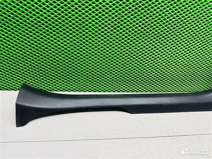 Накладка на порог передняя левая Mercedes-Benz E
