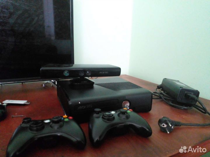 Xbox 360 slim freboot (прошитый) + Kinekt