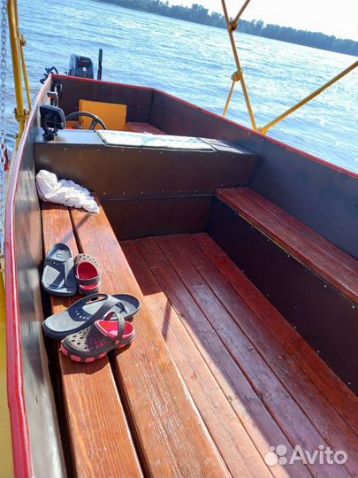 Лодка гулянка