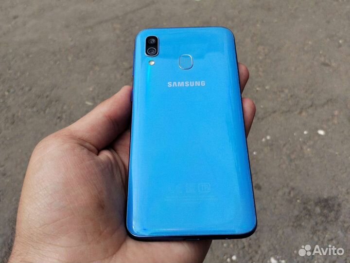 Телефон Samsung galaxy A40