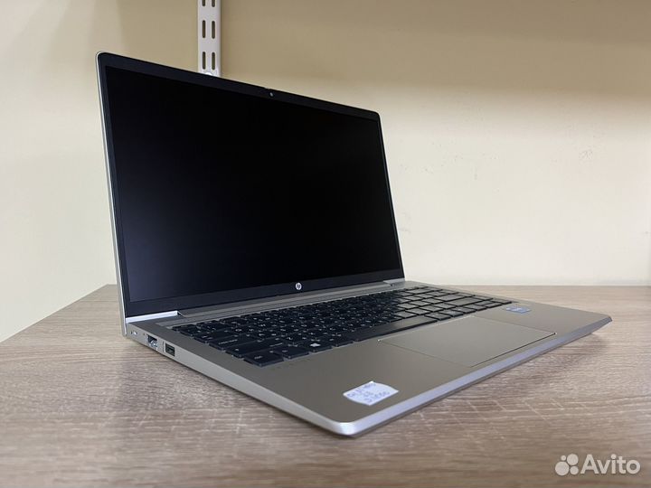 HP Probook 440 G8 i5 1135g7 ram 8 SSD 256