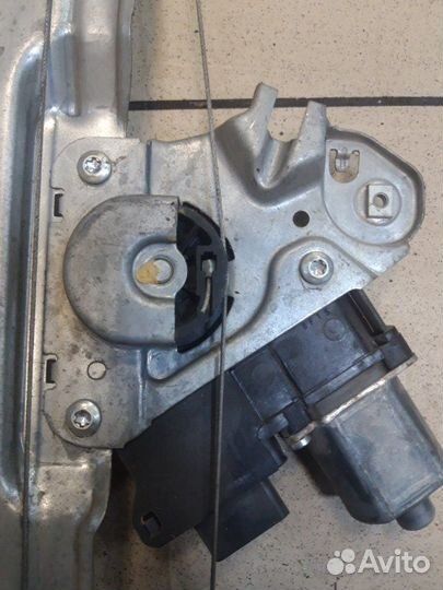 Стеклоподъемник передний правый Peugeot 408