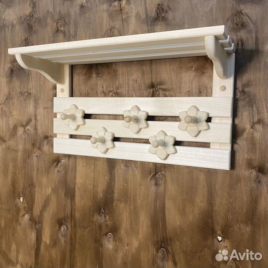 Вешалка настенная деревянная