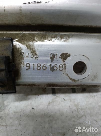 Рампа рейка топливная Volvo S40 I