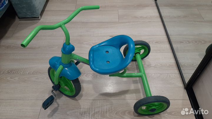 Детский трехколесный велосипед бу