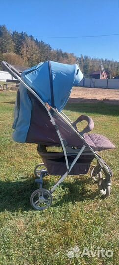 Прогулочная коляскa