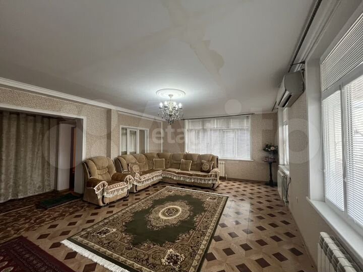4-к. квартира, 94 м², 3/5 эт.
