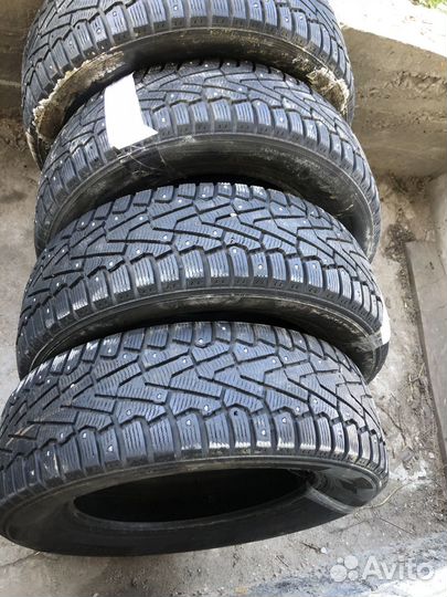 Pirelli Ice Zero 215/65 R17