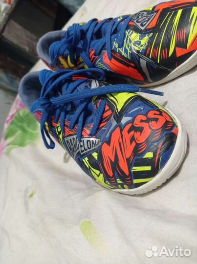 Футбольные бутсы adidas 37 размер