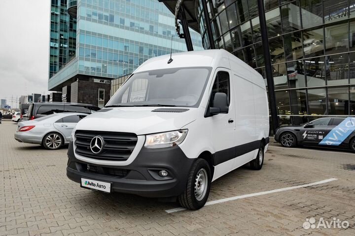 Mercedes-Benz Sprinter цельнометаллический, 2023