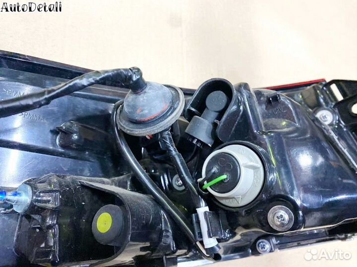 Фонарь задний правый Toyota Corolla E210