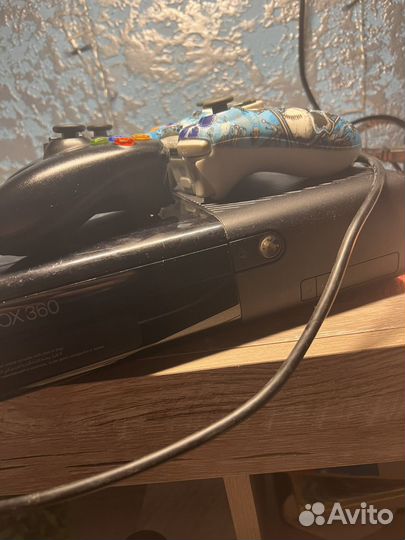 Xbox 360 с 2 джойстиками