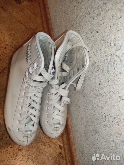 Коньки фигурные размер 34