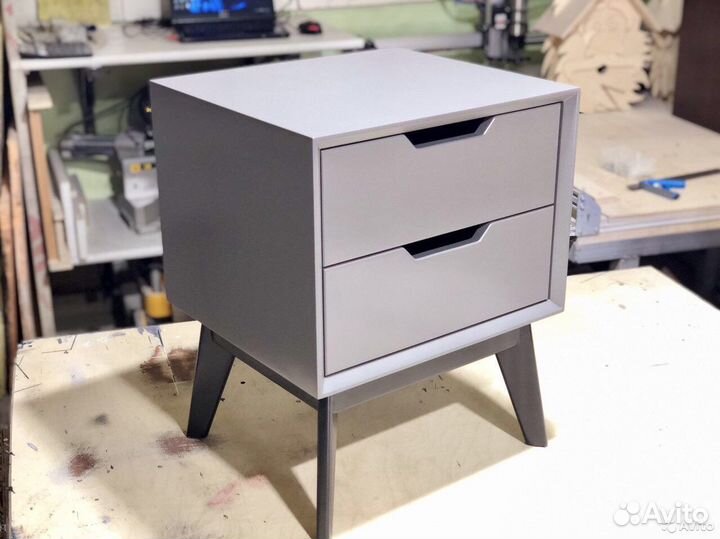 Тумба прикроватная