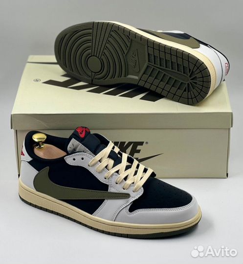 Мужские кроссовки Nike Air Jordan 1 Low & Travis S