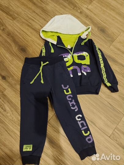 Спортивный костюм