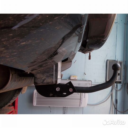 Фаркоп на Сузуки Гранд Витара