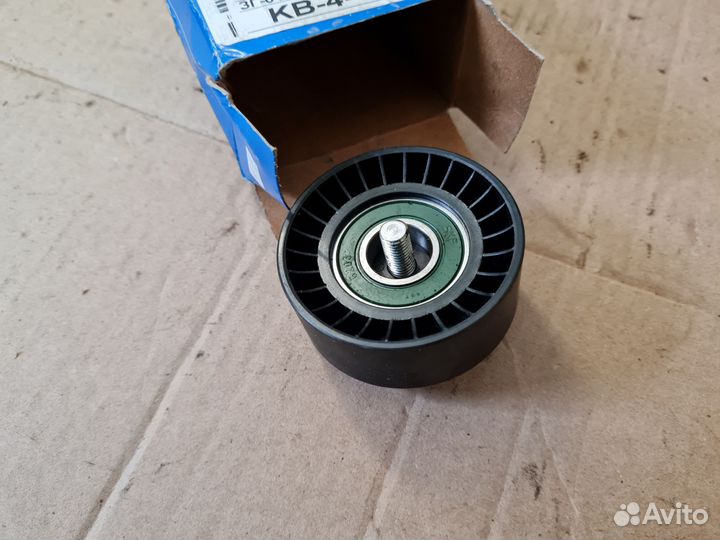 Ролик приводного ремня, новый vkm32200