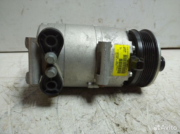 Компрессор кондиционера Ford Focus 2 2005-2011