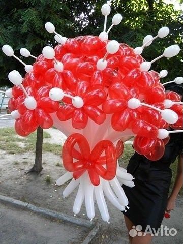 Букеты цветов из воздушных шаров для дамы
