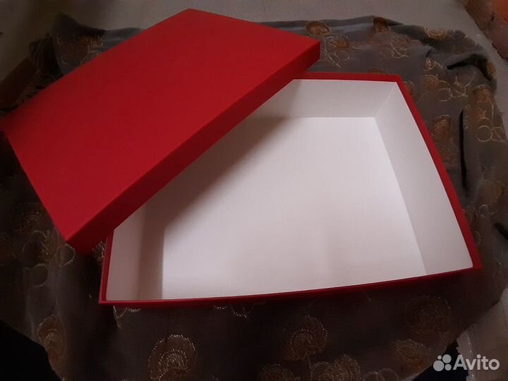 Подарочная упаковка для одежды