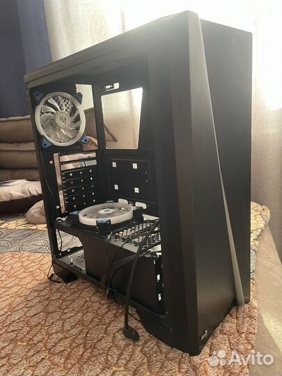Корпус aerocool cylon