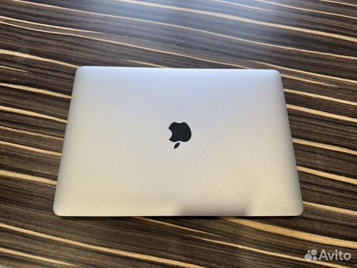 Apple macbook pro 13 2017