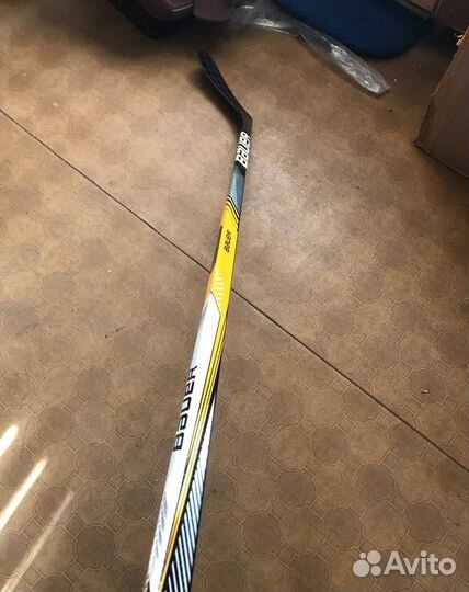Клюшка хоккейная