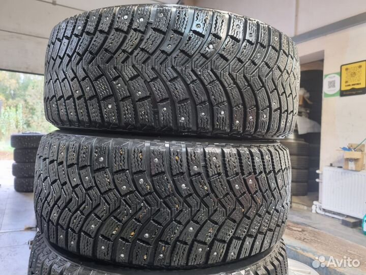 Michelin X-Ice North XIN2 215/50 R17