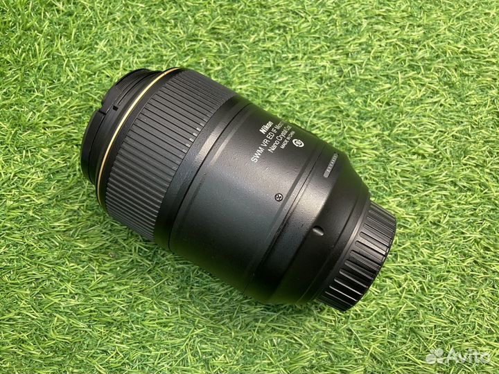 Nikon 105mm 2.8G IF-ED AF-S VR Micro-Nikkor