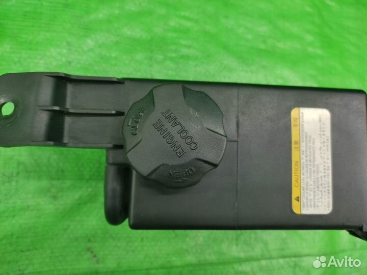 Бачок расширительный Hyundai Santa Fe 2005-2012