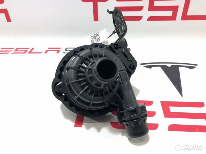 Насос охлаждающей жидкости (Помпа) Tesla Model X