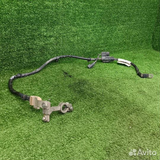 Плюсовой провод аккумулятора Ford Focus 2 2007