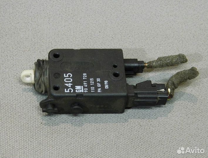 Активатор замка багажника Opel Vectra B