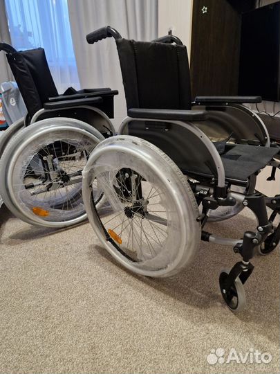 Инвалидная коляска новая для улицы