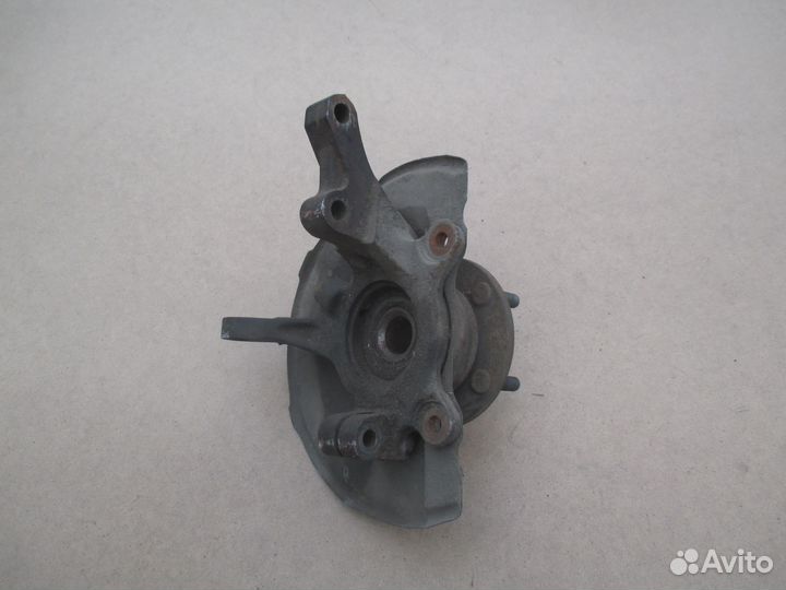 Кулак поворотный передний Mitsubishi Outlander